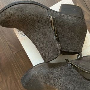 Ankle boots